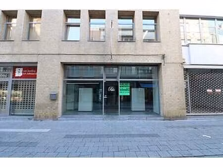 local commercial spacieux situé rue molenstraat