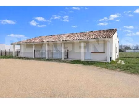 local d'activités à vendre