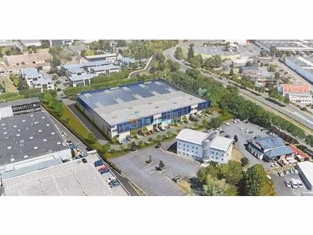 location local industriel 7508 m² à villejust (91140)