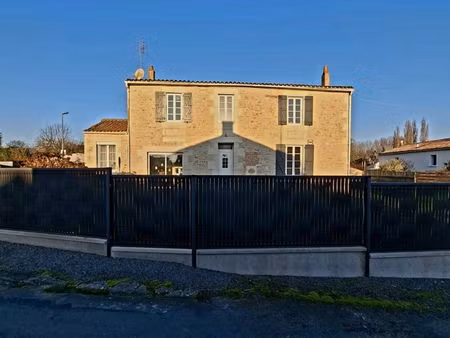 vente maison 5 pièces 135 m² sainte-pexine (85320)