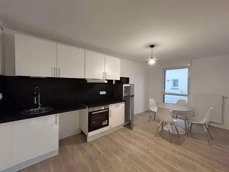 location appartement 3 pièces meublé à pont-l'abbé (29120) : à louer 3 pièces meublé / 70m