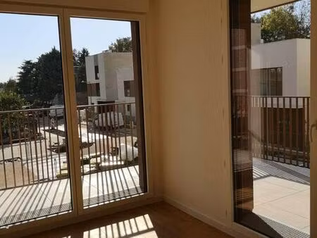 location appartement 3 pièces 71 m² à antony (92160)