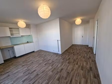 location appartement 2 pièces 43 m² à sevran (93270)