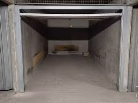 montpellier - garage / box fermé - location