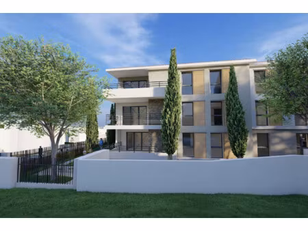 t2 - 46 m2 en dernier étage  avec terrasse et parking