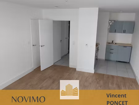 appartement t2 de 44m² avec balcon et garage fermé en sous-sol