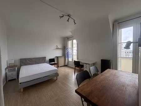 courbevoie - république - studio 26m2 meublé