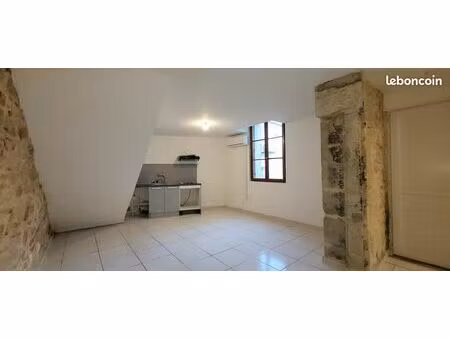 studio 1 pièce 31 m²