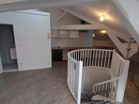 studio 1 pièce 25 m²