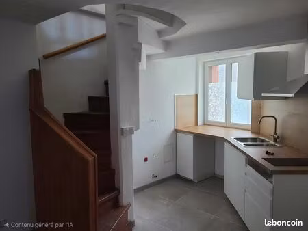 location duplex harfleur en face de l'église  entièrement rénové