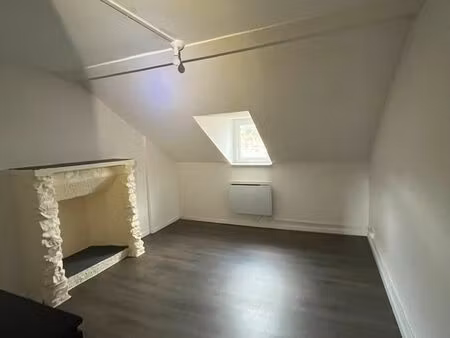 a louer f2 lisieux proche de la gare