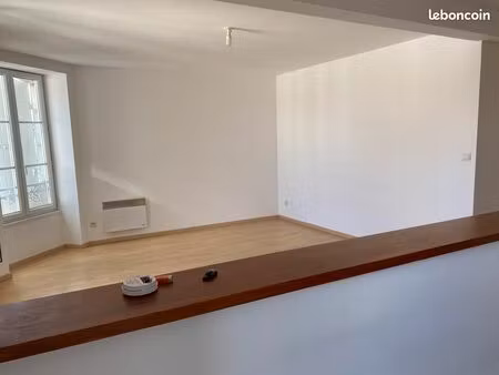 très bel appartement t2 à louer à st jean d'angely