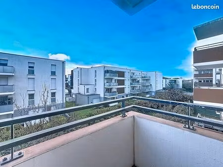 appartement lumineux avec parking inclus – disponible maintenant