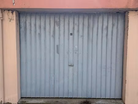 garage montrond les bains