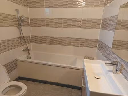 fontenay /maison de ville 140 m2 meublée ou non /3 ch /3 sdbain /3wc