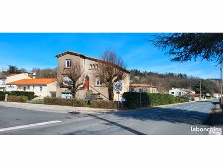 maison familiale avec fort potentiel – terrain divisible – payrin-augmontel