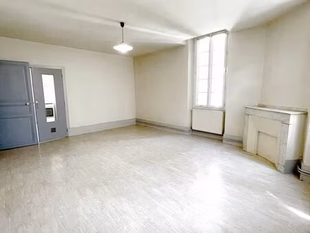 appartement 2 pièces 67 m²