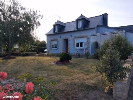 maison à dix minutes de quintin