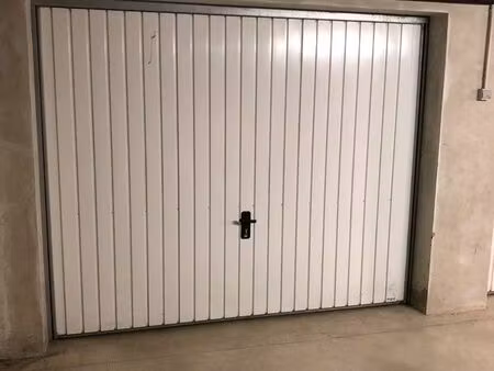 garage en sous-sol sécurisé 14m2