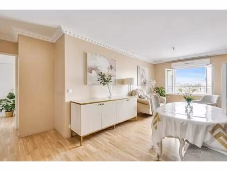 appartement 3 pièces  54m2 situé à épinay-sur-seine face tramway