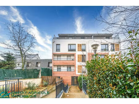 appartement maisons alfort 3 pièces 55.60 m² avec un place de parking et une cave