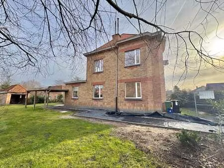 prachtig gerenoveerde woning met 3 slaapkamers