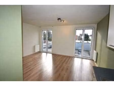 lichtrijke studio te huur in ukkel