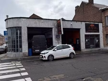 garage/entrepot a la louviere - surface totale de +/- 250 m²