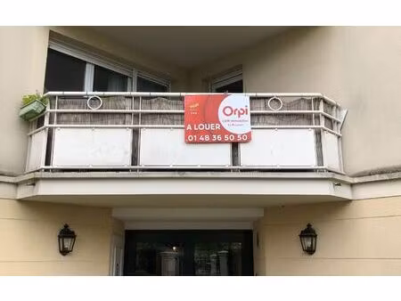 location appartement  m² t-1 à dugny  875 €