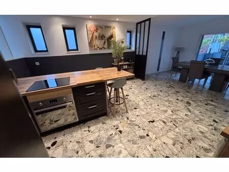 location appartement  114 m² t-2 à saint-quentin  850 €