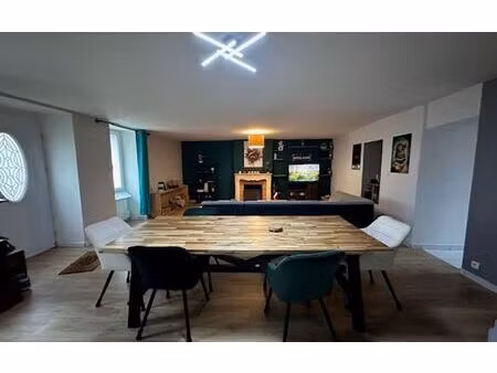 location maison  121 m² t-4 à saint-joachim  810 €