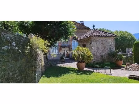 ancienne filature et annexes sur 1977 m² terrain