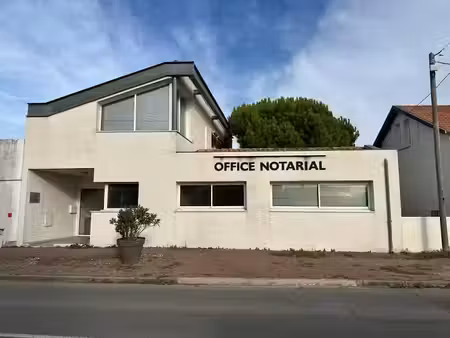 vente locaux professionnels 223 m² à saint-agnant (17620)  284 850 €