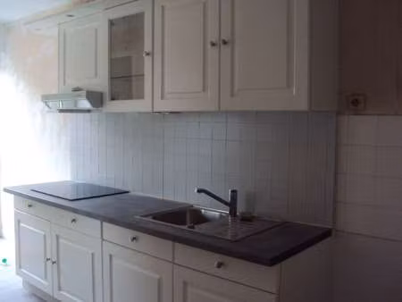 location appartement 2 pièces à quimper (29000) : à louer 2 pièces / 53m² quimper