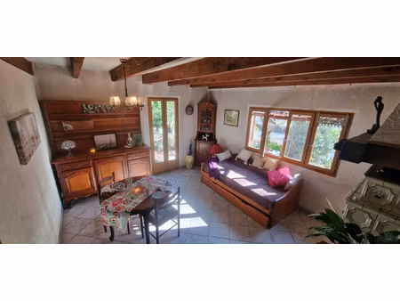 nouvelle opportunité pour cette maison avec jardin et grange