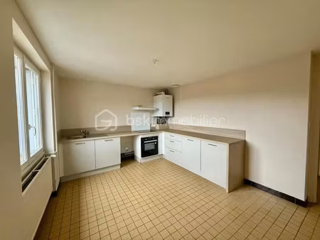 vente immeuble 10 pièces 245 m² à cours (69470)  195 000 €