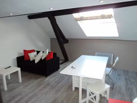 location meublée appartement 2 pièces 38 m² à reims (51100)  560 €