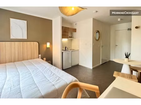 location meublée appartement 1 pièce 19 m² à villeneuve-d'ascq (59491)  650 €