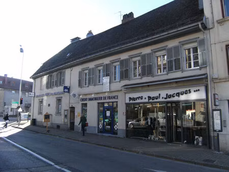 local commercial pontarlier 40 m2