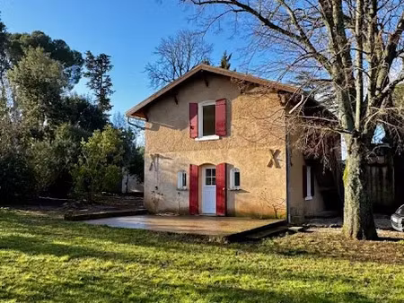 location maison 7 pièces 136 m² à venelles (13770)  1 935 €