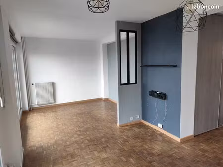 appartement t3 bis avec balcon