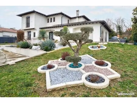 maison 5 pièces 188 m²