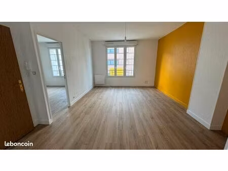 t2 49 50 m² - quartier harteloire centre ville