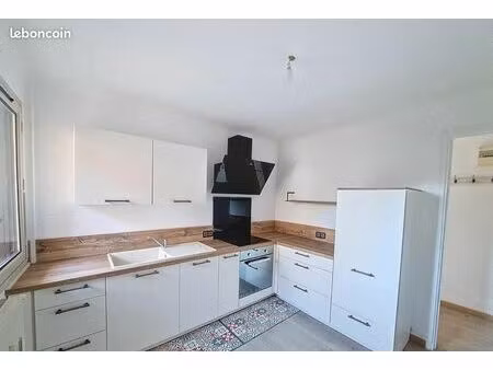 appartement f3 avec parking et cave