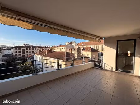 appartement 3 pièces 84 m²