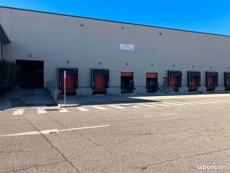 entrepôt stockage marseille 233m²