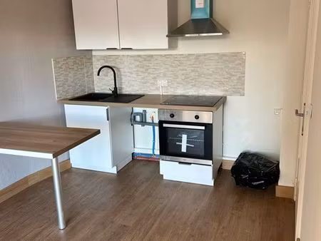 loue 3 pièces antibes centre