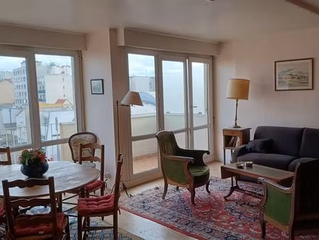 appartement familial très lumineux  calme  sur square  2 chambres  74m² gare et 2 parkings