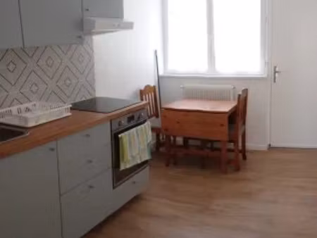 location meublée appartement 2 pièces 24 m² à fontaines-saint-martin (69270)  840 €