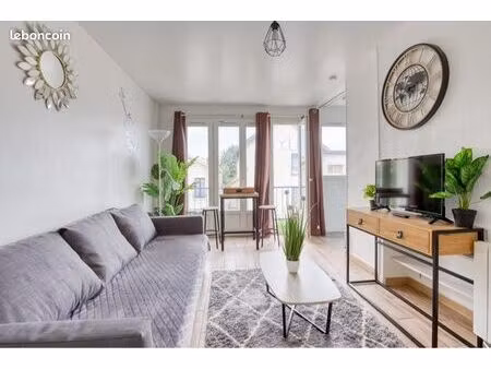 un studio meublé à louer